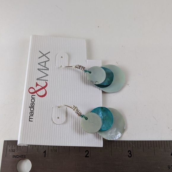 🖤3 for 25🖤Madison & Mac Teal Shell Earrings NWT - Picture 4 of 7